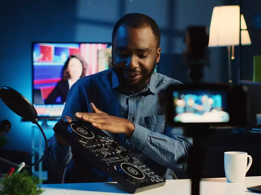 a call for tech influencers opportunities in kenya juba south sudan laptops